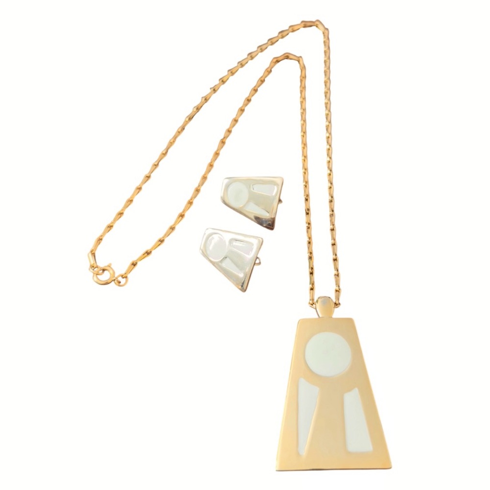 Vintage Retro Mod Unsigned Monet Pendant Necklace and Clip On Earring Set, New